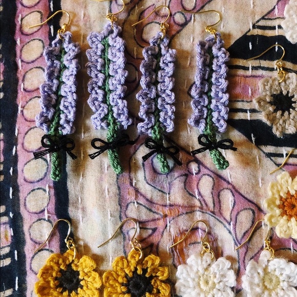 Lavender Flower Floral Earrings Crocheted with a Bow! - Picture 6 of 8